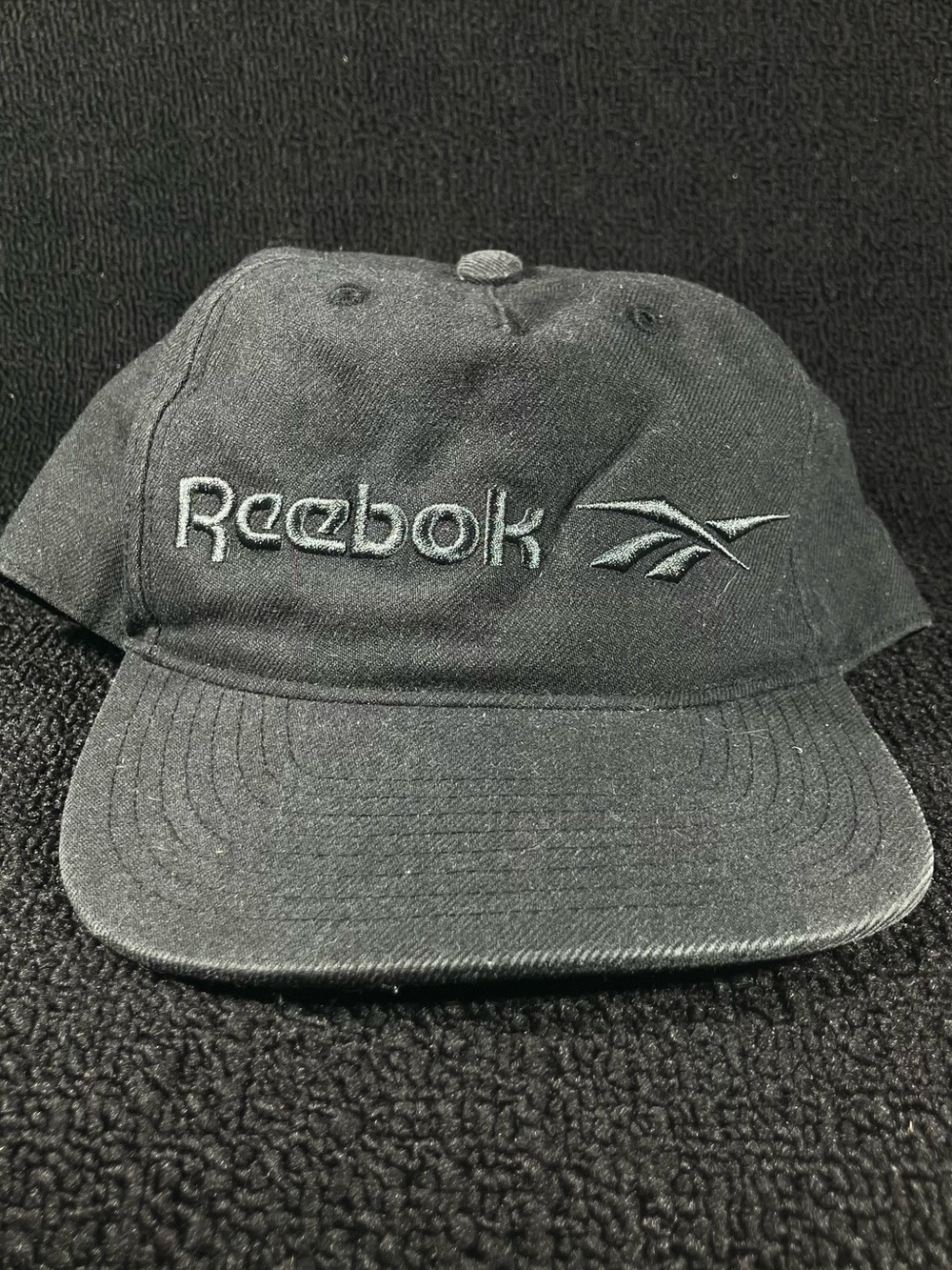 Reebok Classics Vector Logo Snapback Hat Cap Black Grey Flag Tag Retro Mens OSFA